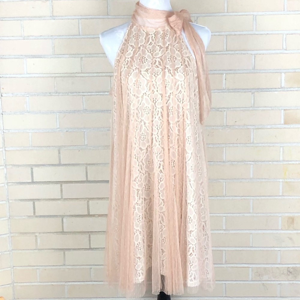 Ryu Anthropologie Beige Halter Lace Shift Dress 👀